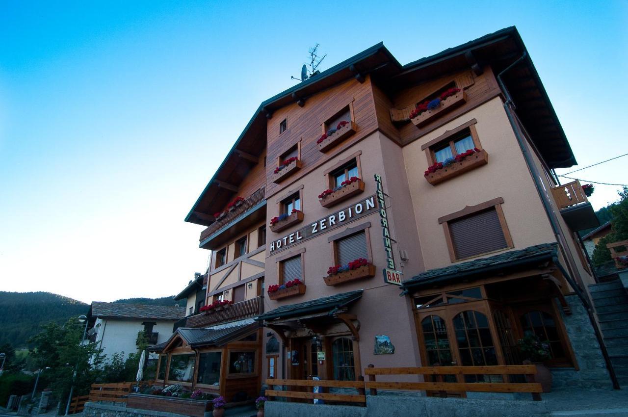Hotel Zerbion Torgnon Exterior foto